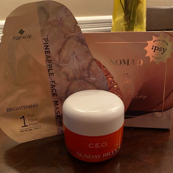 Nomad pallet, face mask, facial moisturizer - Picture 2 of 2